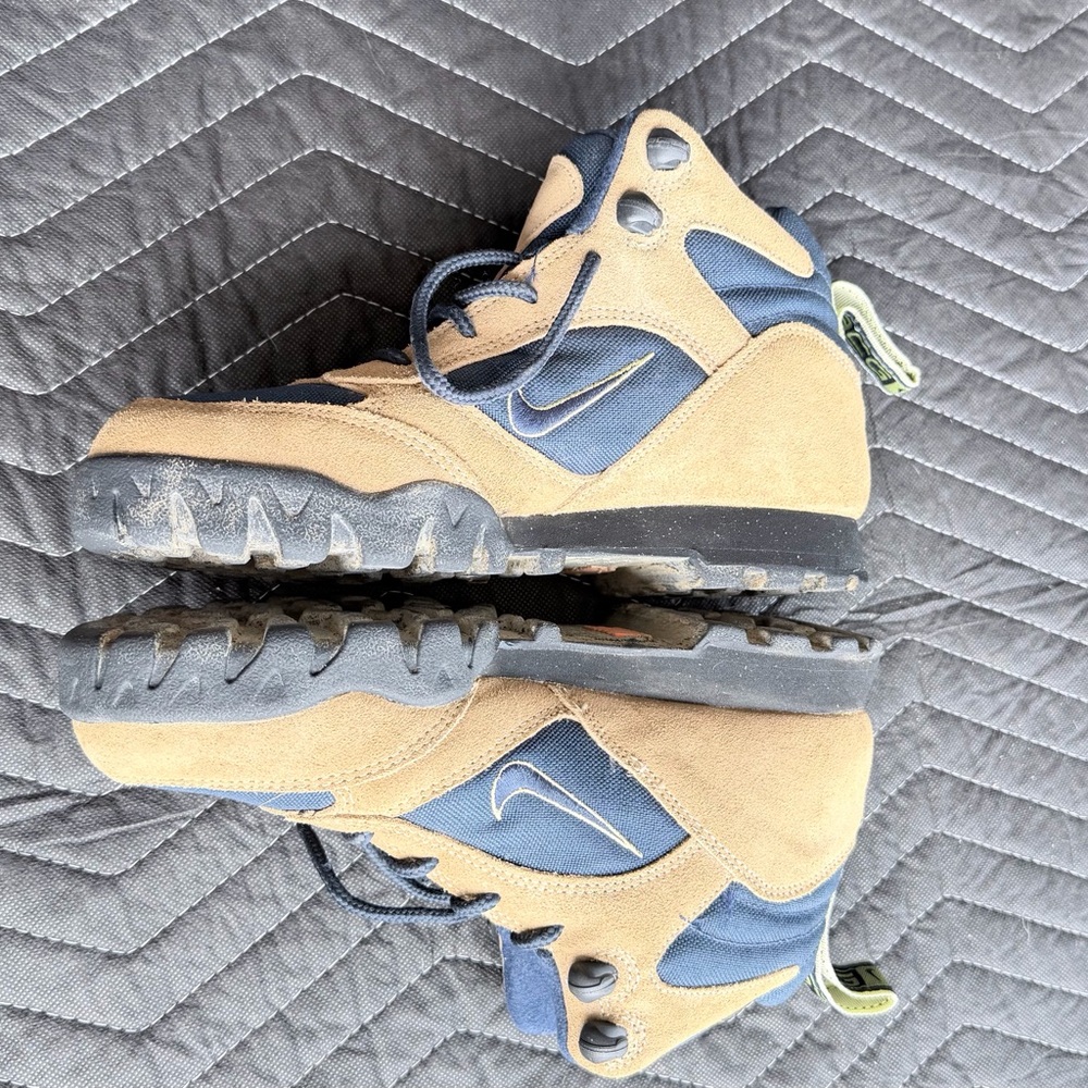 Nike ACG (All Conditions Gear) Boots, size 7.5 - Picture 6 of 6